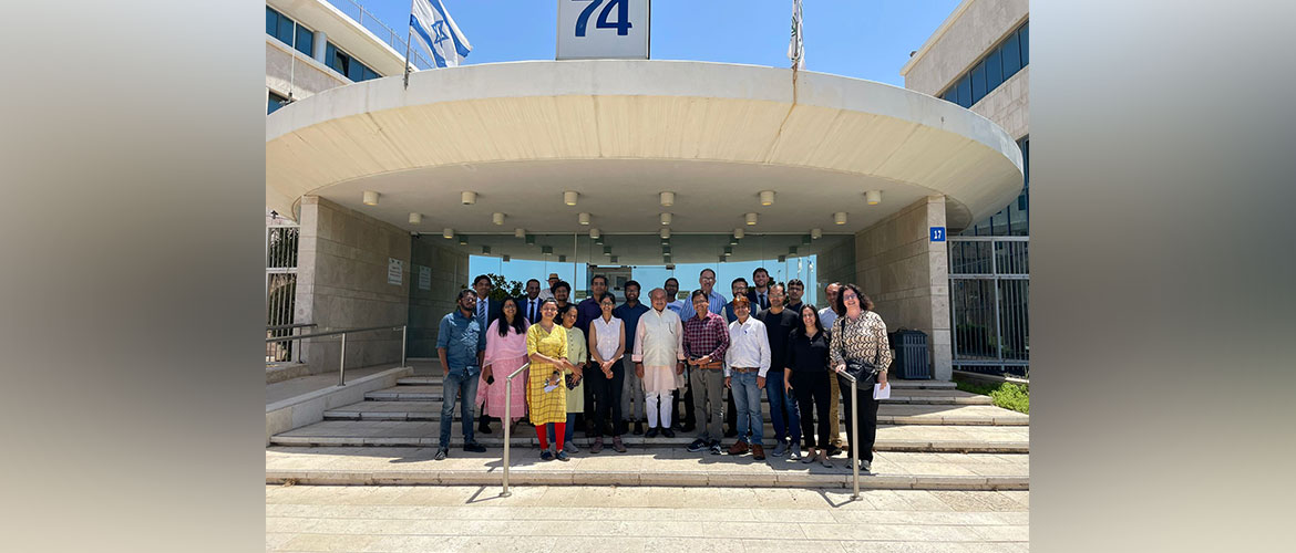 Hon'ble Union Agriculture & Farmers Welfare Minister Shri Narendra Singh Tomar interacted with Post-doctoral fellows from India, undertaking research activities in various institutes of Agriculture Research Organisation Volcanic Centre, Israel.
