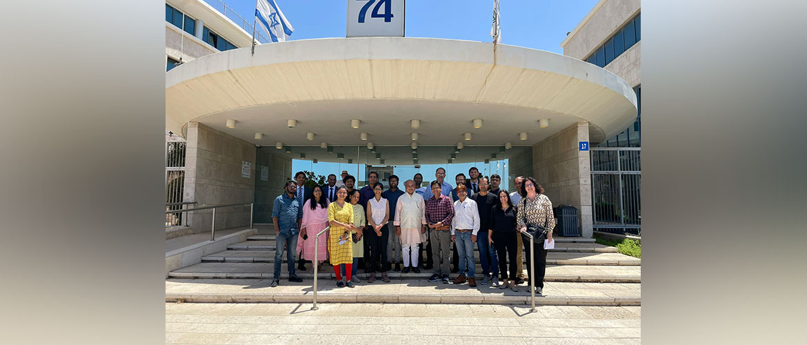  Hon'ble Union Agriculture & Farmers Welfare Minister Shri Narendra Singh Tomar interacted with Post-doctoral fellows from India, undertaking research activities in various institutes of Agriculture Research Organisation Volcanic Centre, Israel.
