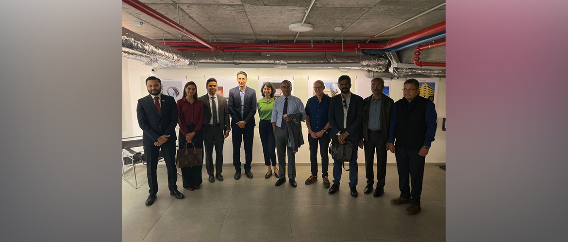  During their visit to Israel, the Indian journalists visited "Architecture Moderne - Mumbai | Tel Aviv", a photo exhibition on the ArtDeco & Bauhaus styles prominent in the two cities.